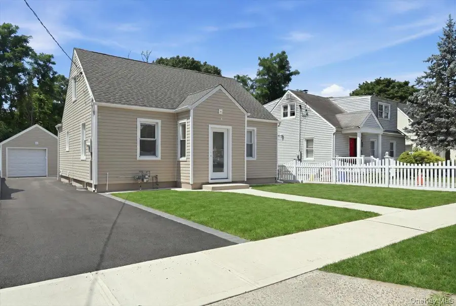 26 Parkside Road, West Hempstead, NY 11552 - #2