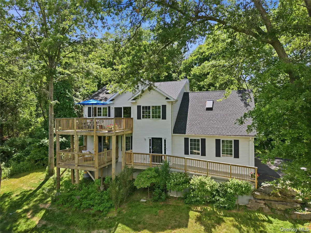 15 Meadow Drive, Red Hook, NY 12571 - #1