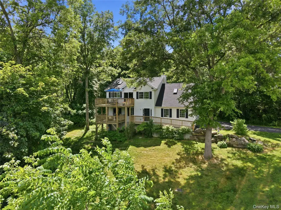 15 Meadow Drive, Red Hook, NY 12571 - #2