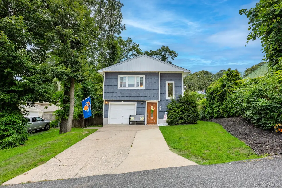 33 Manhasset Road, Sound Beach, NY 11789 - #1