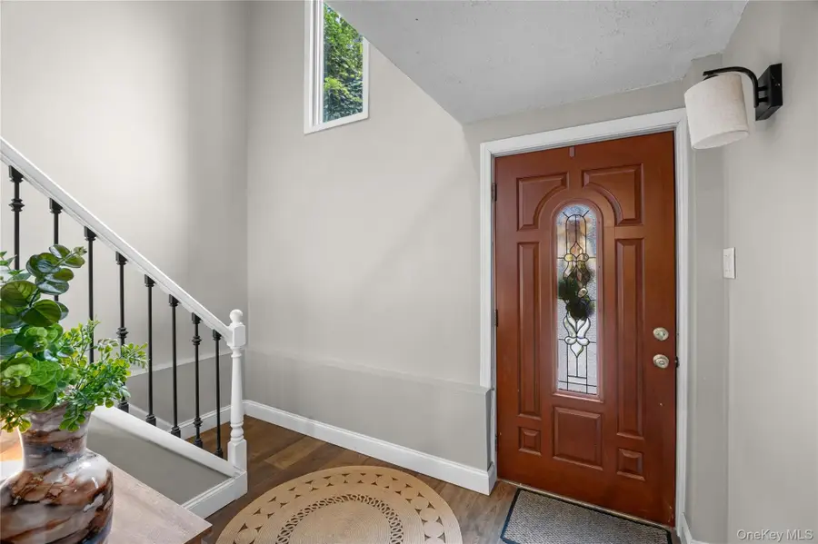 33 Manhasset Road, Sound Beach, NY 11789 - #2