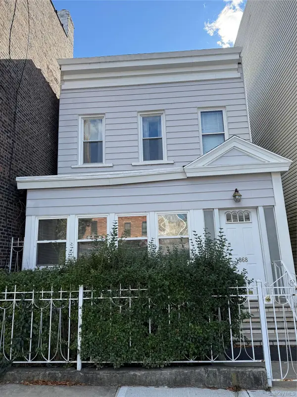 868 Morris Park Avenue, Bronx, NY 10462