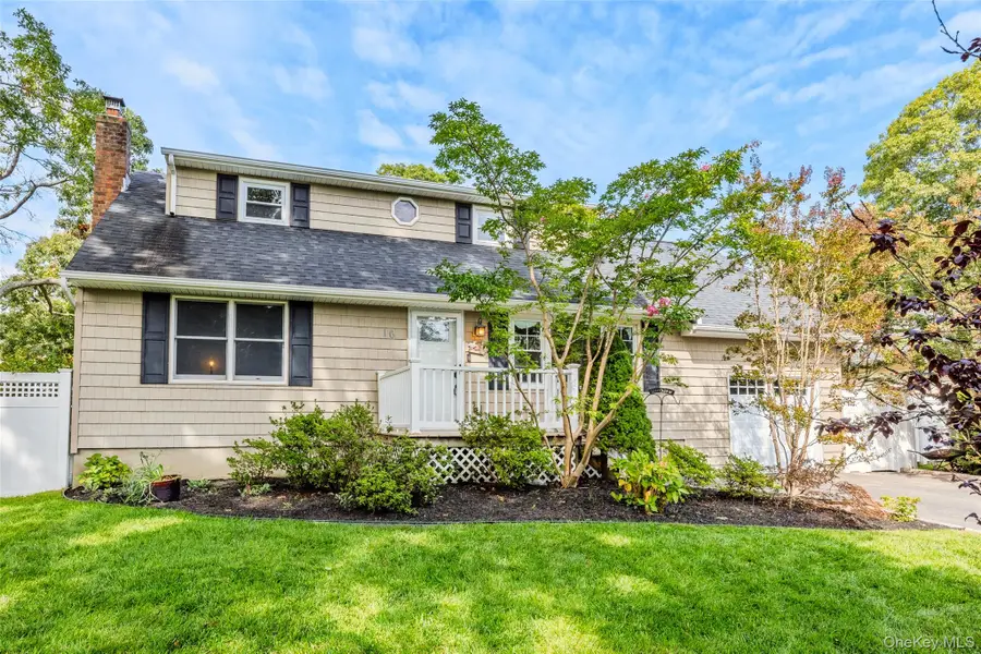16 Hewitt Boulevard, Center Moriches, NY 11934 - #2
