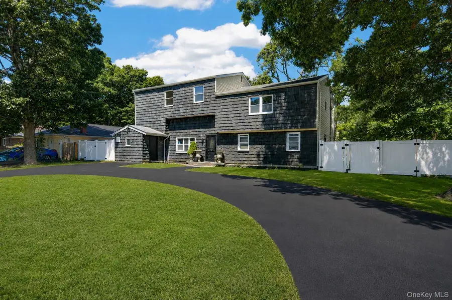 3 Lee Place, Mastic, NY 11950 - #2
