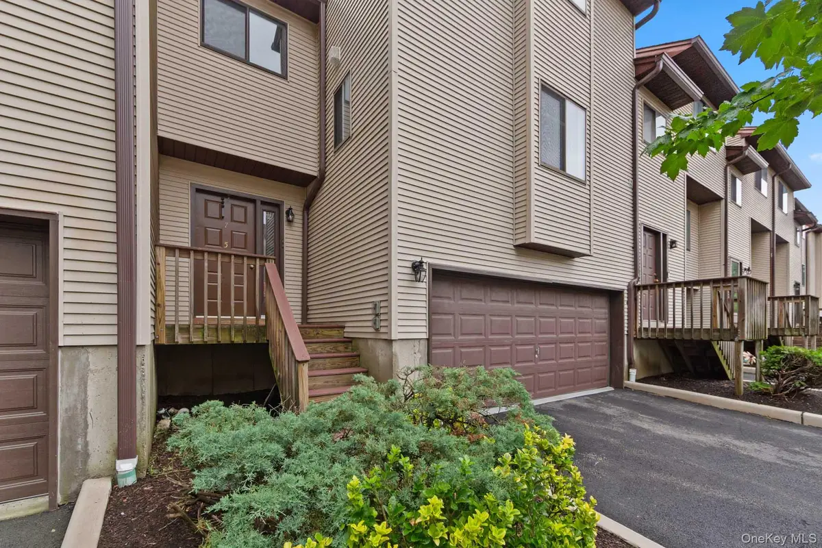 5 Kings Court, Nanuet, NY 10954 - #1