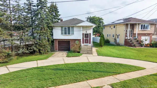 1156 Midway Court, Franklin Square, NY 11010