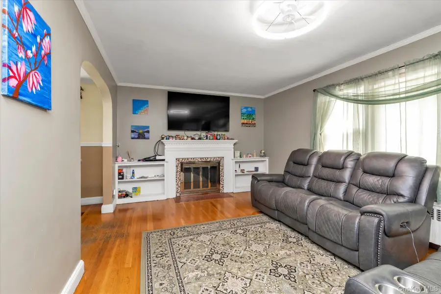 1 Windsor Place, Lynbrook, NY 11563 - #3