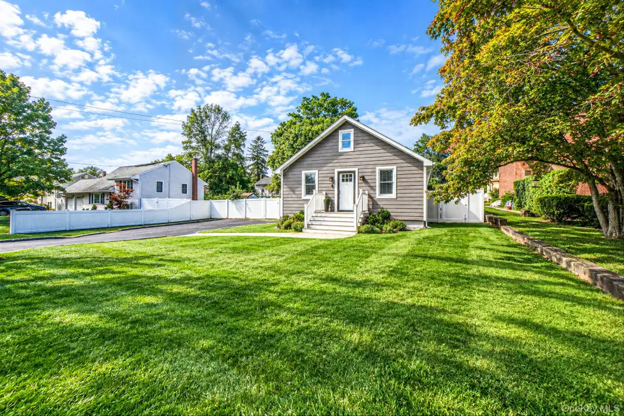 36 Mayflower Avenue, Smithtown, NY 11787 - #2