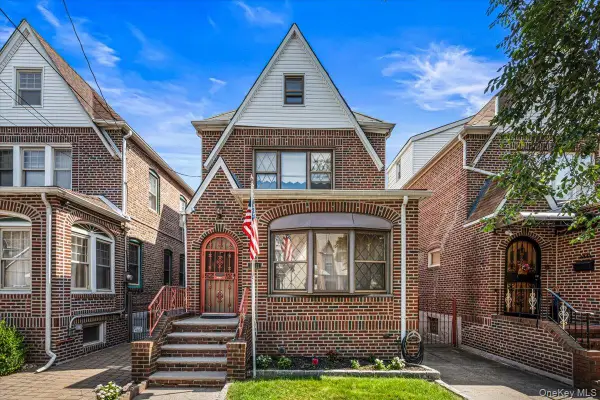 6341 84th Street, Middle Village, NY 11379