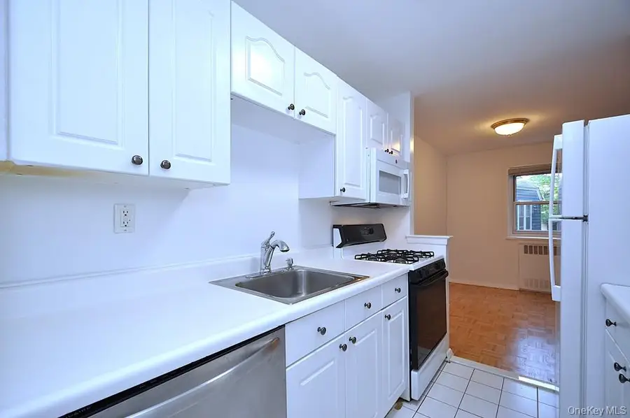 111 E Hartsdale Avenue #3D, Hartsdale, NY 10530 - #3