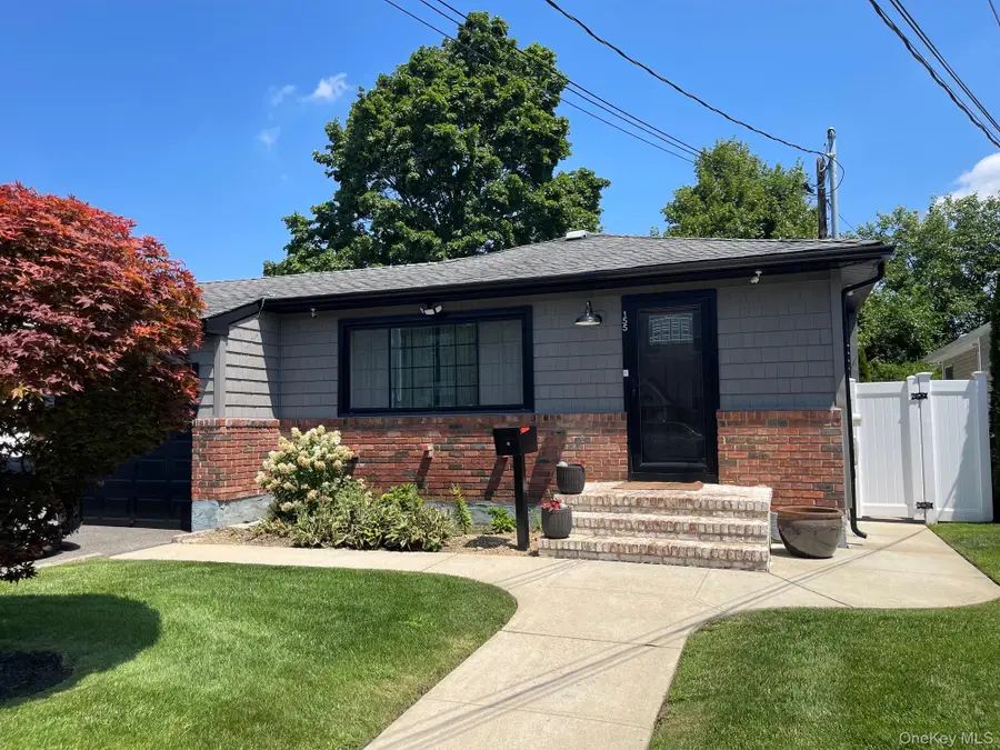 155 Secatogue Avenue, Farmingdale, NY 11735 - #2