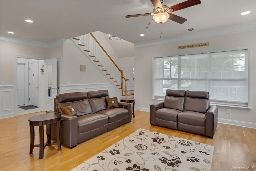 158 Stoneleigh Drive, Riverhead, NY 11901 - #3