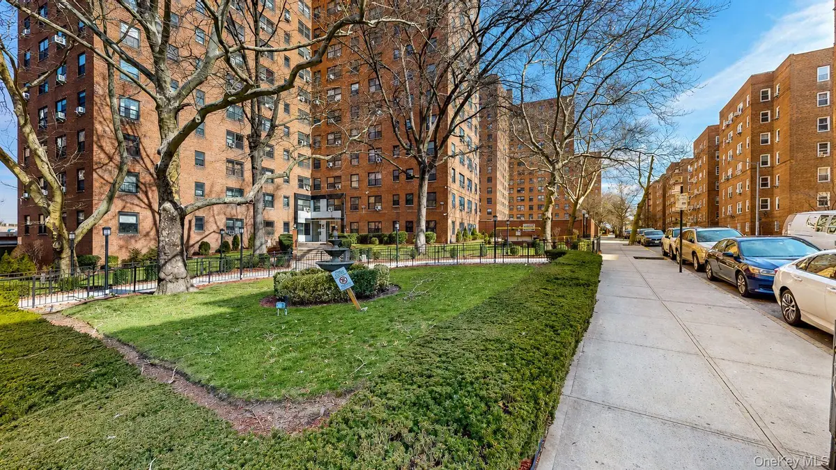 99-05 63rd Dr #7K, Rego Park, NY 11374 - #1