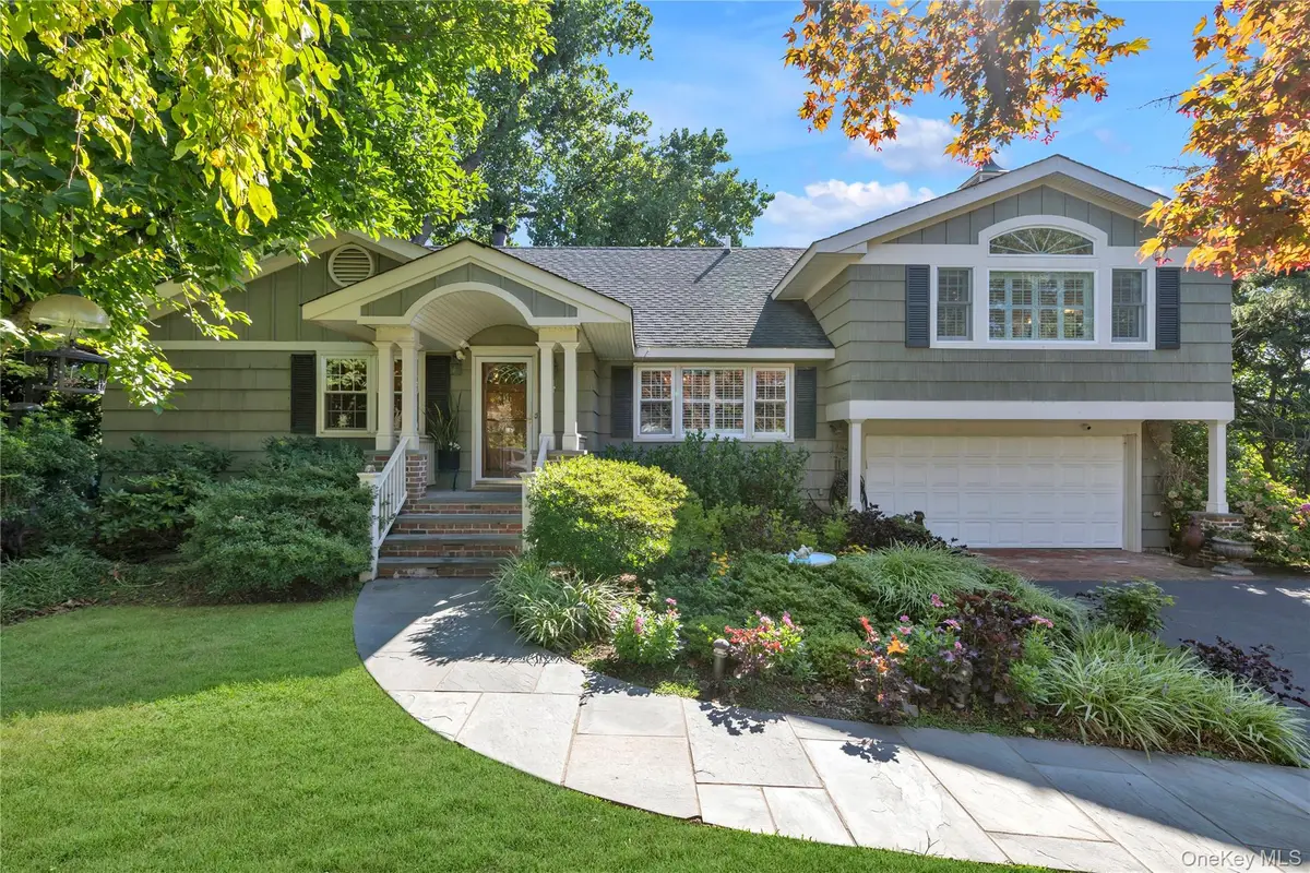 4 Dairy Drive, Glen Cove, NY 11542 - #1