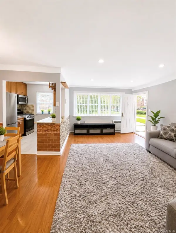 15054 Melbourne Avenue #1R, Flushing, NY 11367