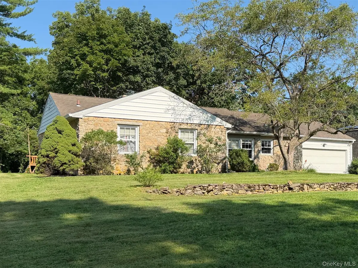 44 Ireland Drive, Poughkeepsie, NY 12603 - #1