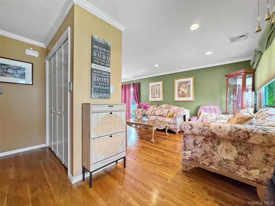 2810 Charles Road, Wantagh, NY 11793 - #3