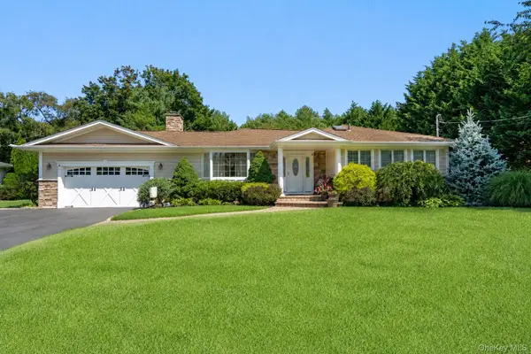 14 Hickman Street, Syosset, NY 11791
