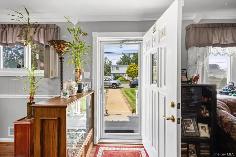 212 15th Street, West Babylon, NY 11704 - #3