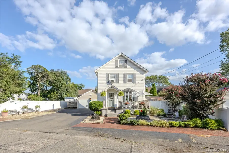 2 Dean Street, Farmingdale, NY 11735 - #2