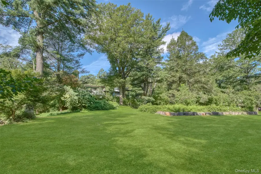 35 Saxon Woods Road, White Plains, NY 10605 - #3