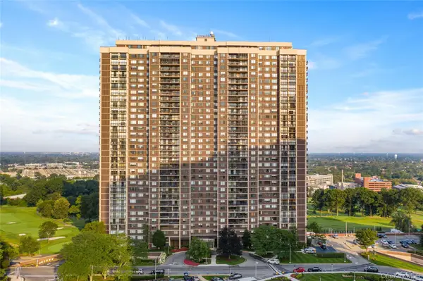 27110 Grand Central Parkway #17L, Floral Park, NY 11005