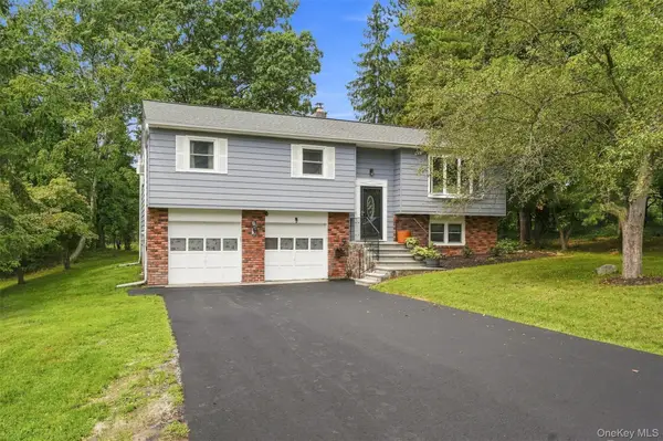 16 Cromwell Drive, Poughkeepsie, NY 12603