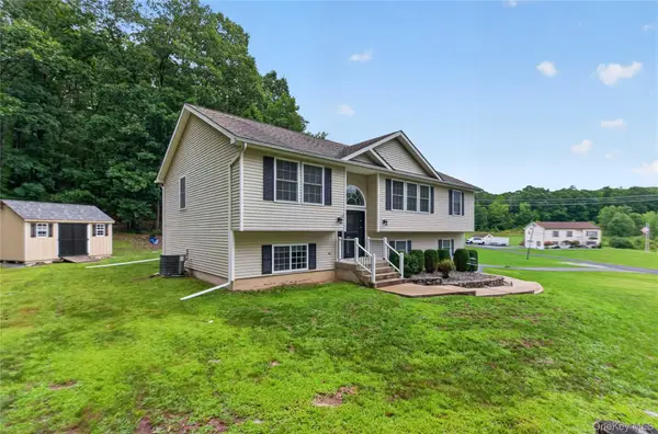 291 Huckleberry Turnpike, Wallkill, NY 12589