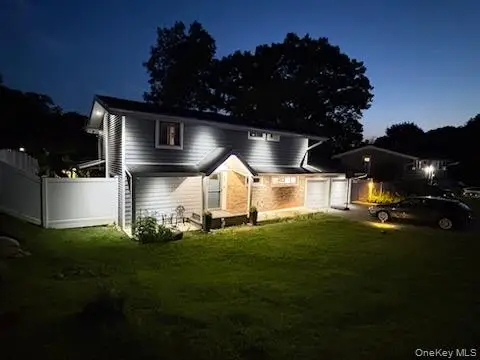 28 Florida Avenue, Commack, NY 11725 - #3