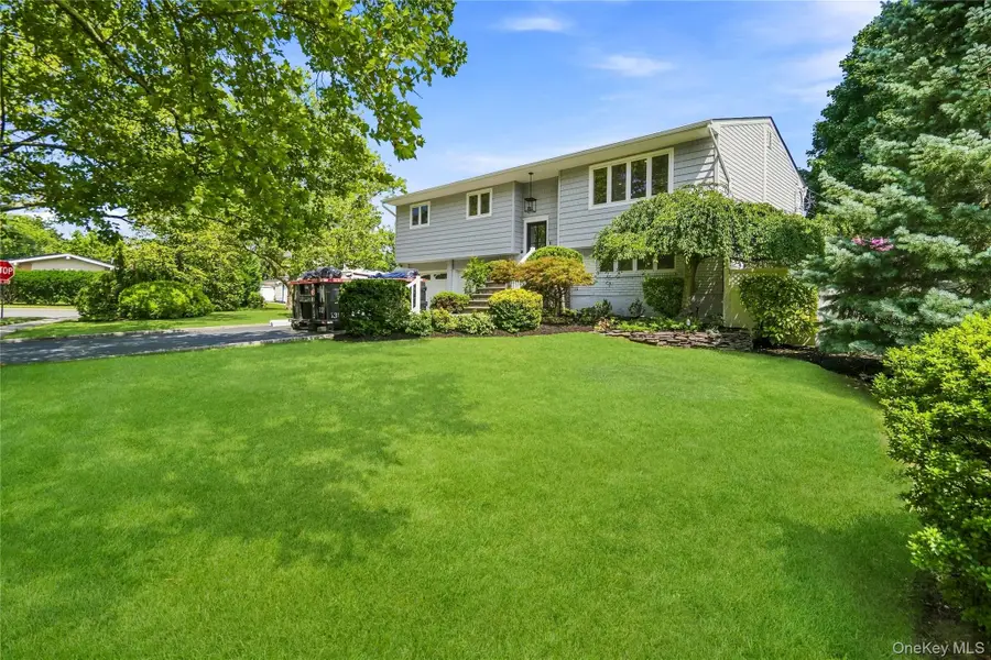 6 Oatley Place, Commack, NY 11725 - #3