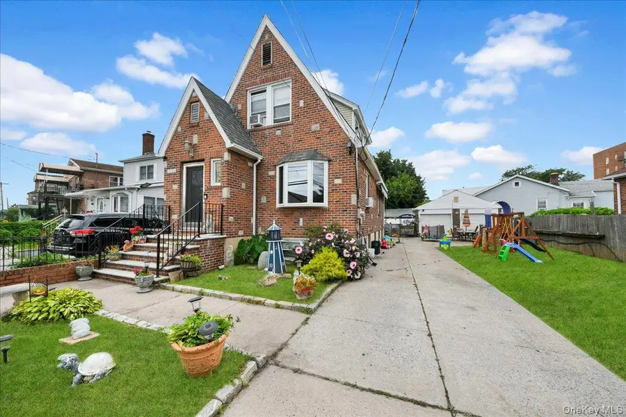 3161 Wissman Avenue, Bronx, NY 10465 - #3