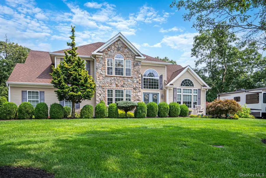 11 Horstead Court, Yaphank, NY 11980 - #2