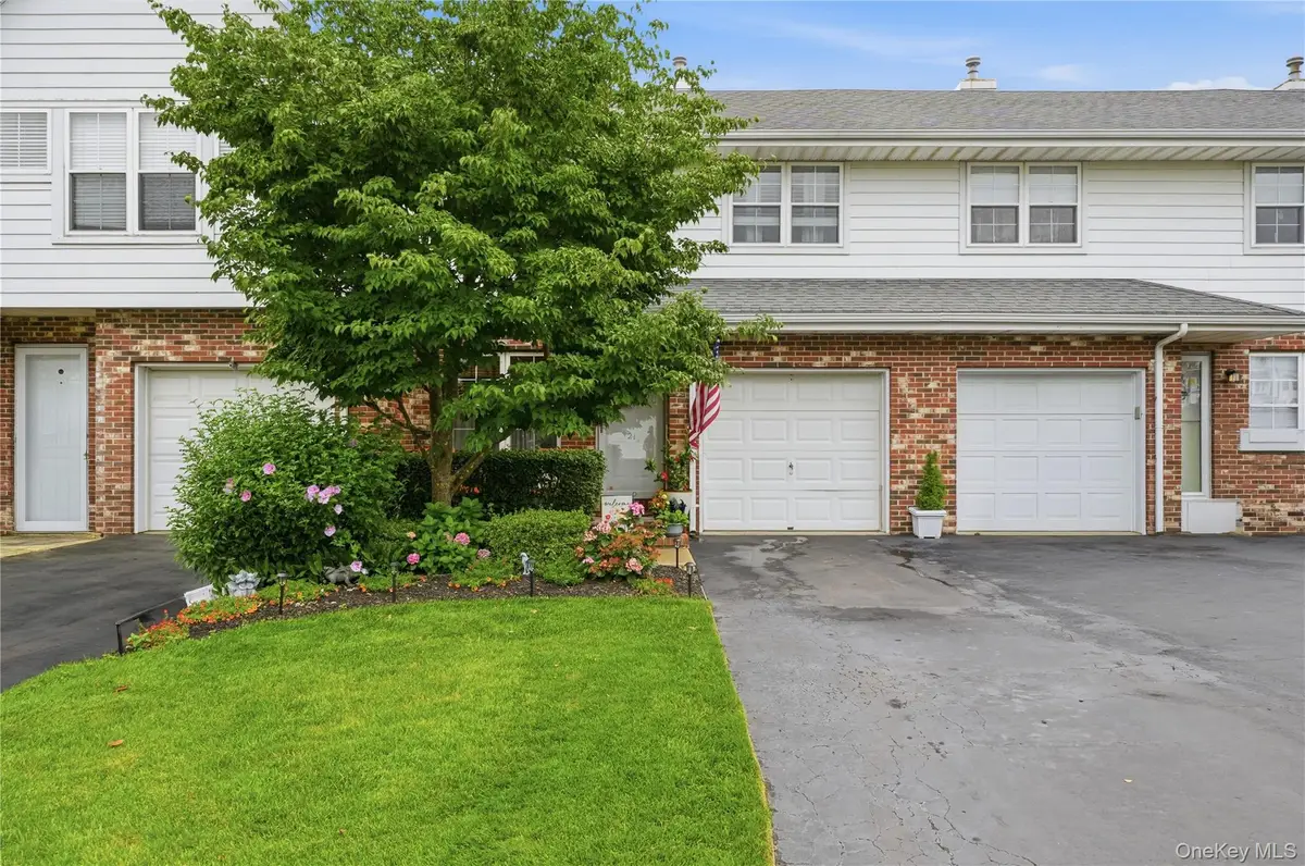 21 Broadlawn Drive, Central Islip, NY 11722 - #1