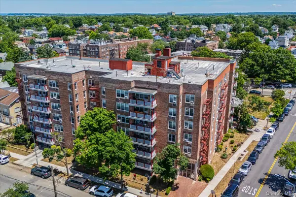 3425 150th Pl #1B, Flushing, NY 11354
