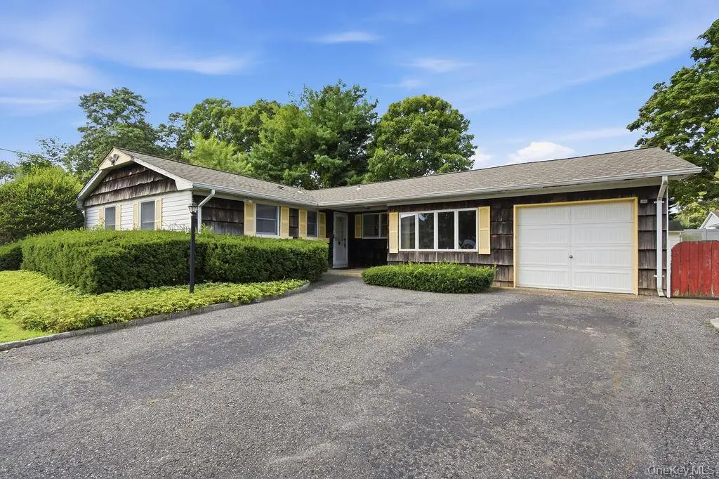 6 Budenos Drive, Sayville, NY 11782 - #1