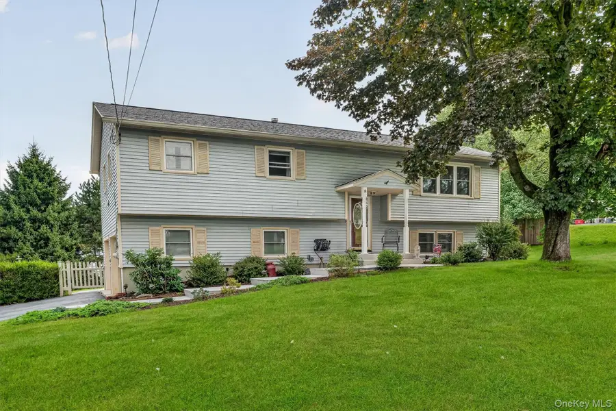 8 Comfort Road, Middletown, NY 10941 - #2