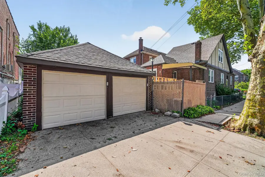 2400 Morgan Avenue, Bronx, NY 10469 - #3