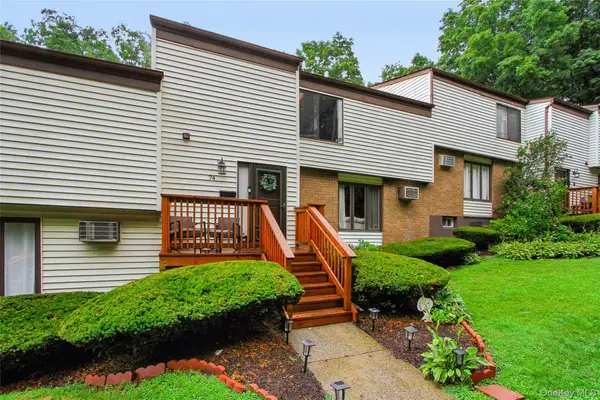 3 Hook Road #74, Poughkeepsie, NY 12601