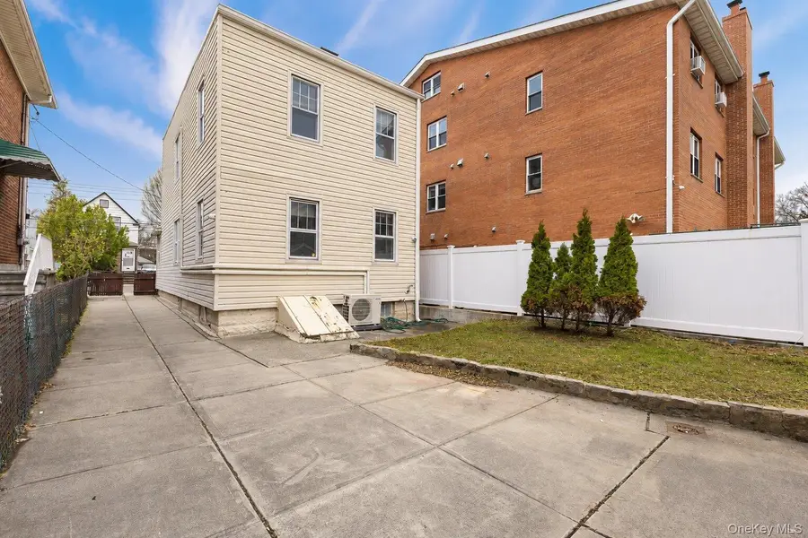 6117 165th Street, Fresh Meadows, NY 11365 - #2