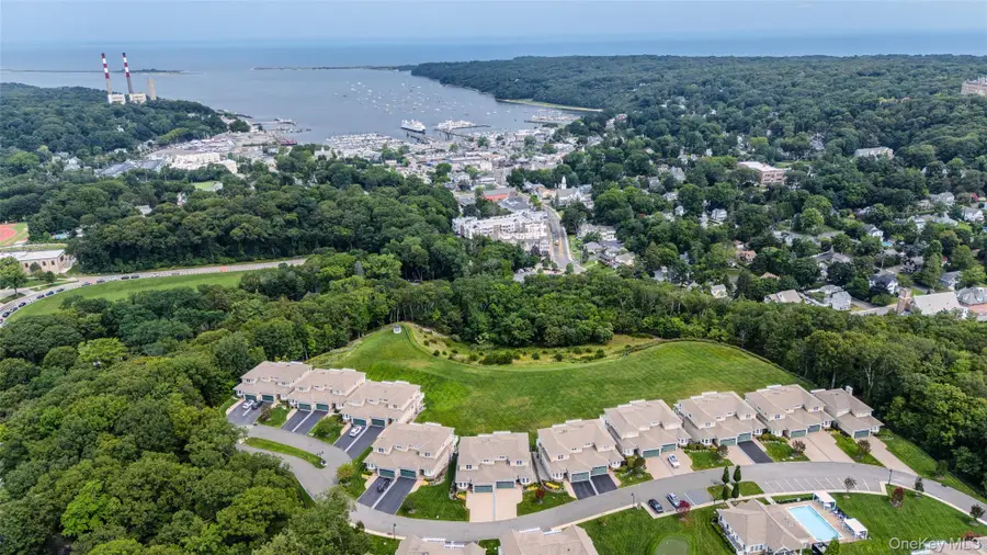 35 Theresa Lane, Port Jefferson, NY 11777 - #2