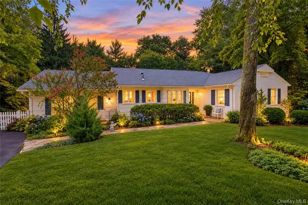 12 E Wheeler Place E, West Nyack, NY 10994