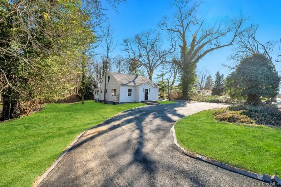 624 Townline Road, Hauppauge, NY 11788 - #2
