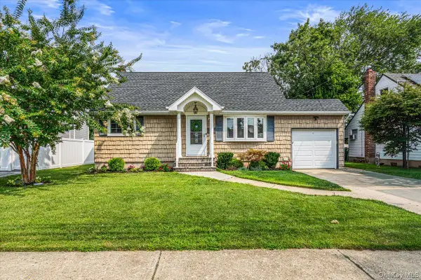 235 N Kings Avenue, Massapequa, NY 11758