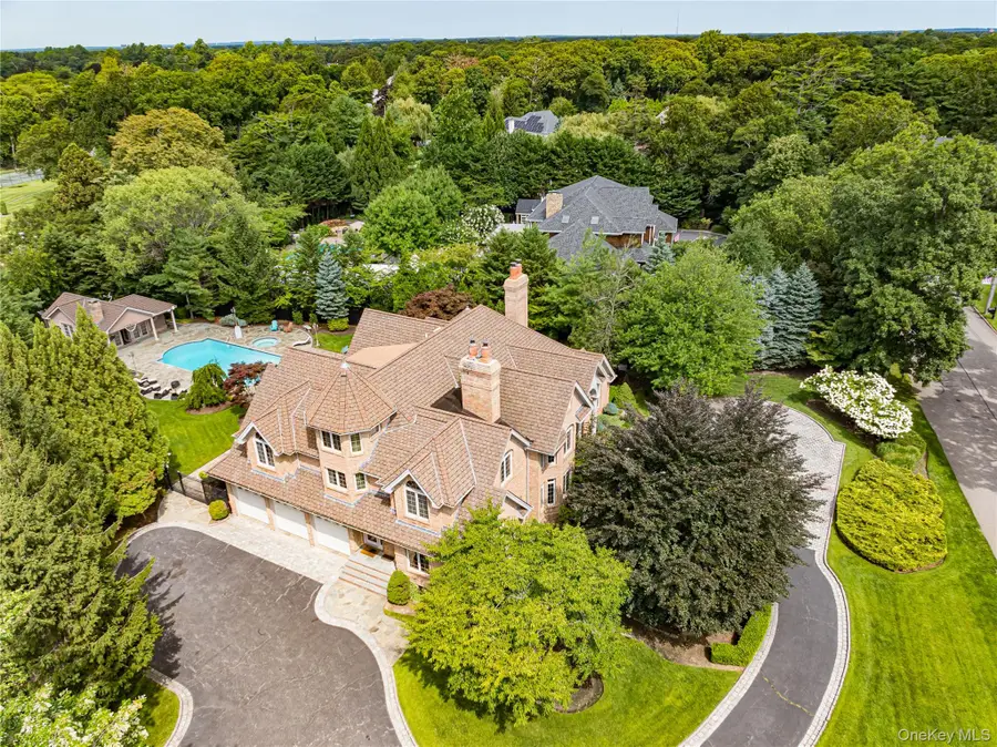26 The Helm, East Islip, NY 11730 - #3