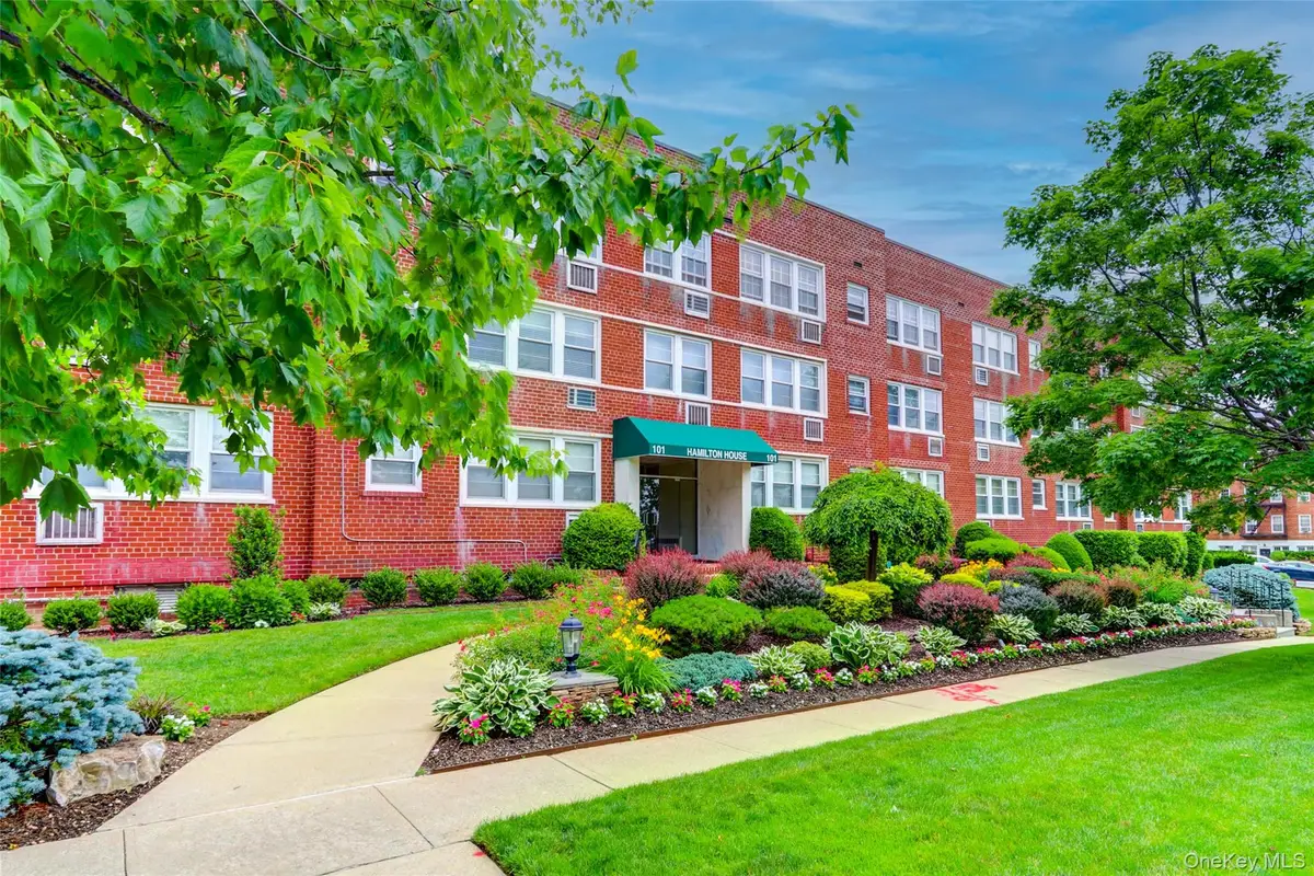 101 2nd Street #B11, Garden City, NY 11530 - #1