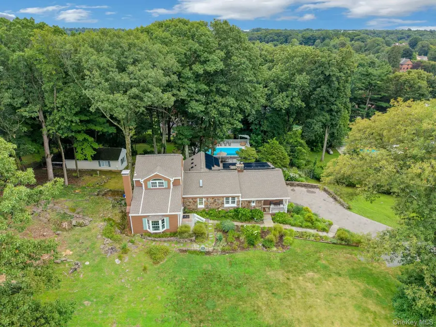 24 Westerly Lane, Thornwood, NY 10594 - #3
