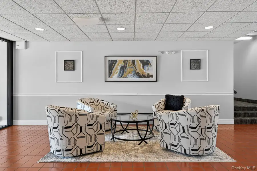 175 Maple #2M, Westbury, NY 11590 - #3