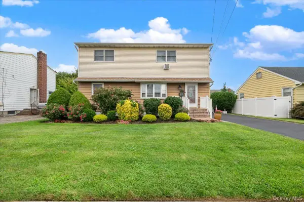 210 N 5th Street, Bethpage, NY 11714