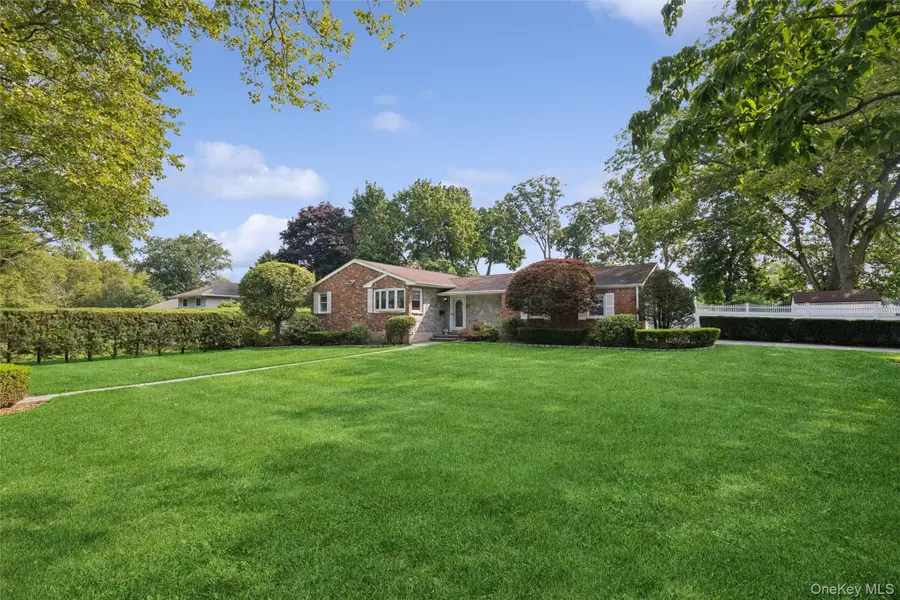 35 Cherrywood Drive, East Northport, NY 11731 - #3