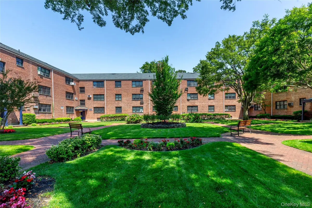 15 Beach Road #3-A, Great Neck, NY 11023 - #1